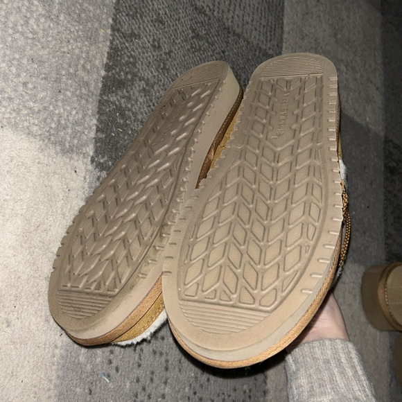 UGG Boots - Picture 5 of 5